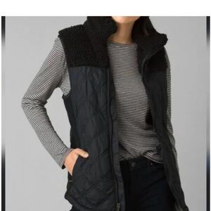 Prana Sherpa Lined Vest in black